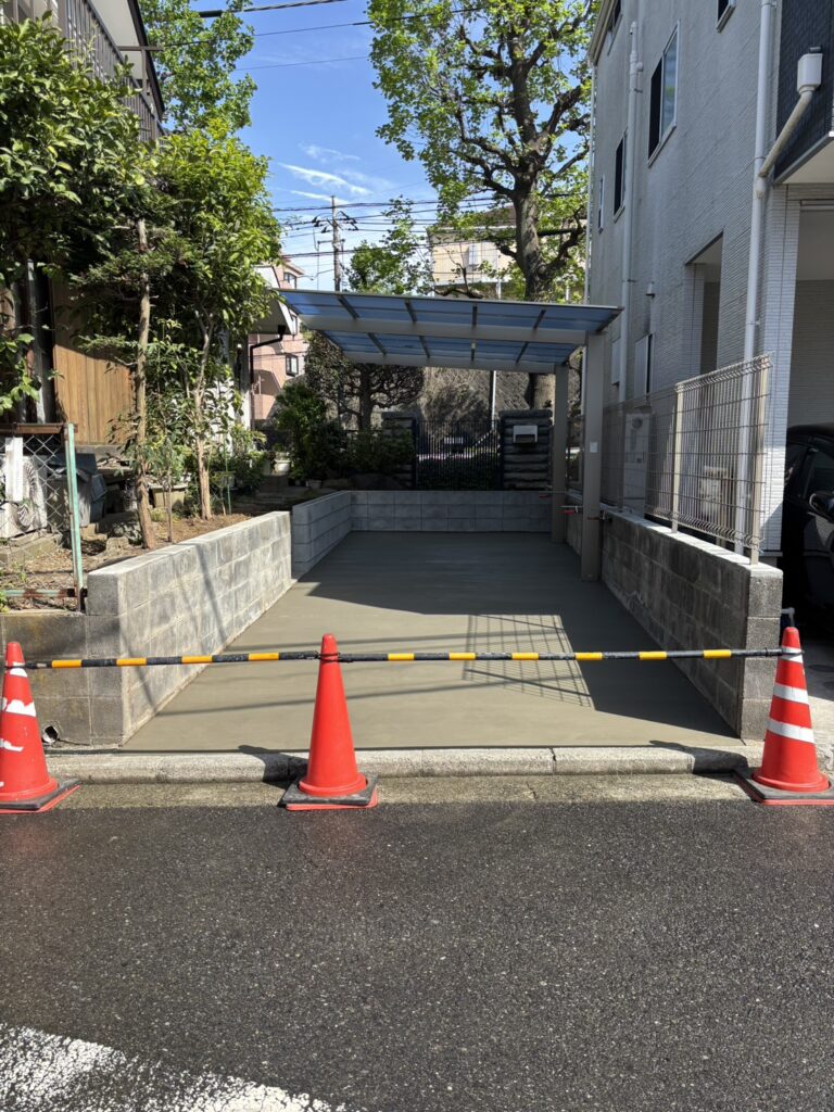 【戸建】車庫造作工事